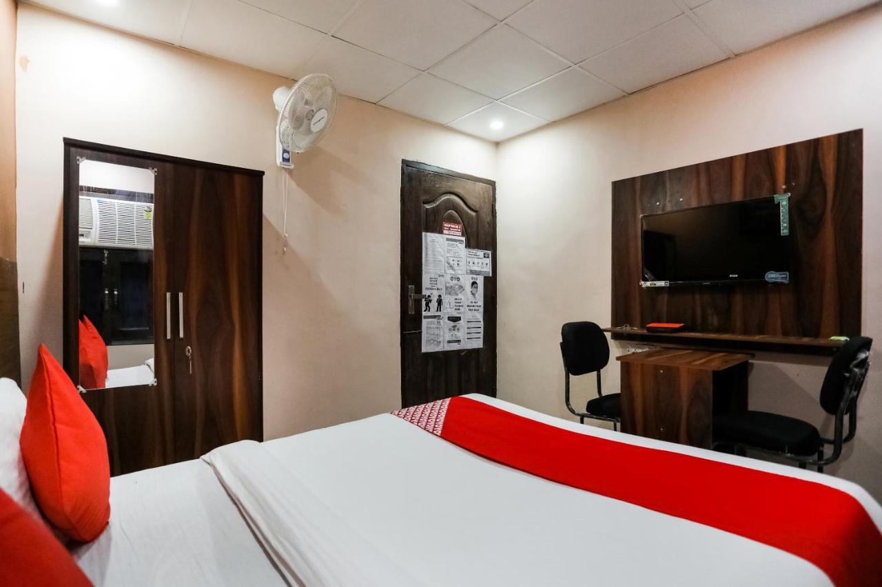 Oyo 72993 Hotel The Gold Faridabad Esterno foto