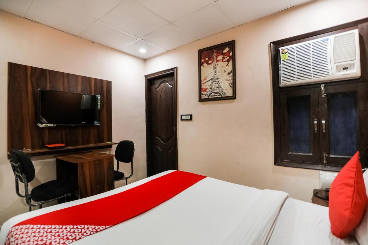 Oyo 72993 Hotel The Gold Faridabad Esterno foto
