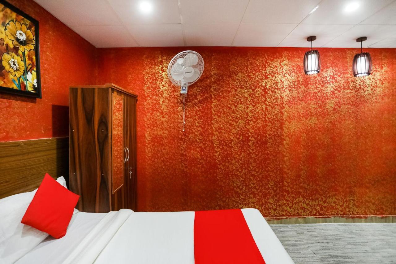 Oyo 72993 Hotel The Gold Faridabad Esterno foto